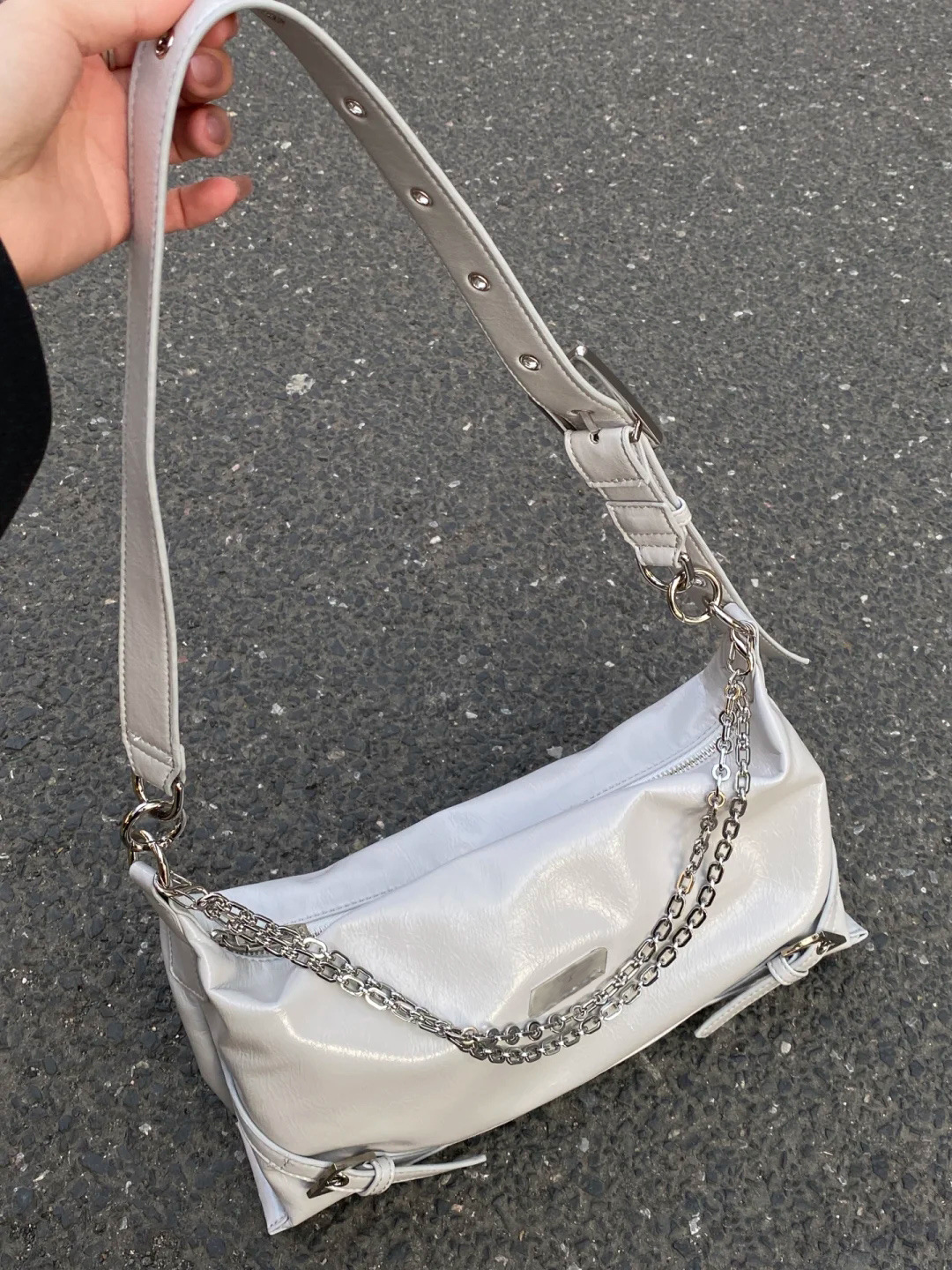New style chain armpit bag, cool and handsome motorcycle bag, versatile soft leather commuter shoulder crossbody bag