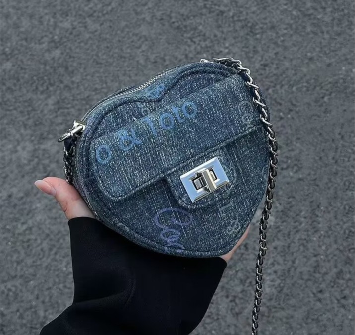 Niche design bag women's new trendy lipstick bag key bag denim love bag crossbody mini chain bag