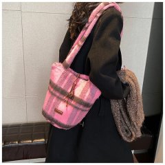 College style woolen plaid bag autumn and winter women's foreign trade new fashion Korean version retro bucket bag large capacity shoulder bag
