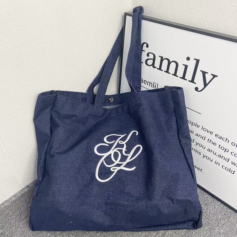 Spring and summer new retro denim embroidered canvas bag Korean style simple niche design commuter versatile portable tote bag