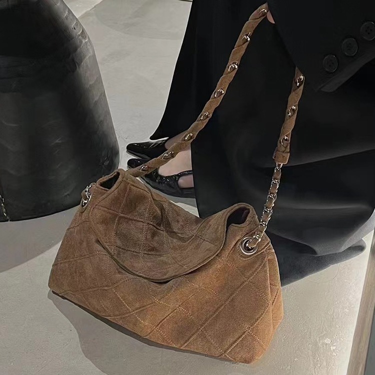 Autumn and winter new suede diamond bag, second-hand armpit bag, high-end chain shoulder bag, large-capacity tote bag