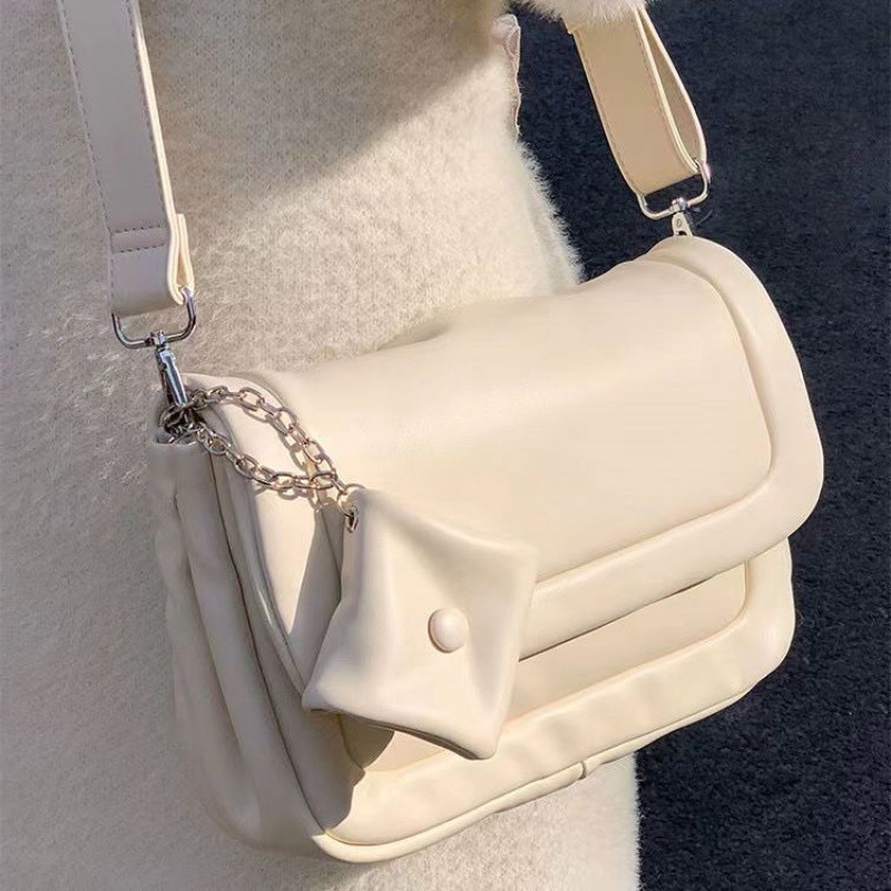 Women's bag crossbody bag new autumn and winter large capacity single shoulder messenger bag soft leather armpit cloud bag manufacturer
