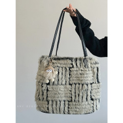 Bags for Women Autumn and Winter New Style Horizontal and Vertical Pattern Fur Bags Plush Large Capacity Shoulder Tote Bag