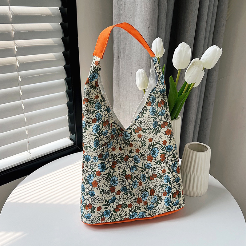 Large capacity 2024 new niche design armpit bag literary personality casual bag retro shoulder bucket bag