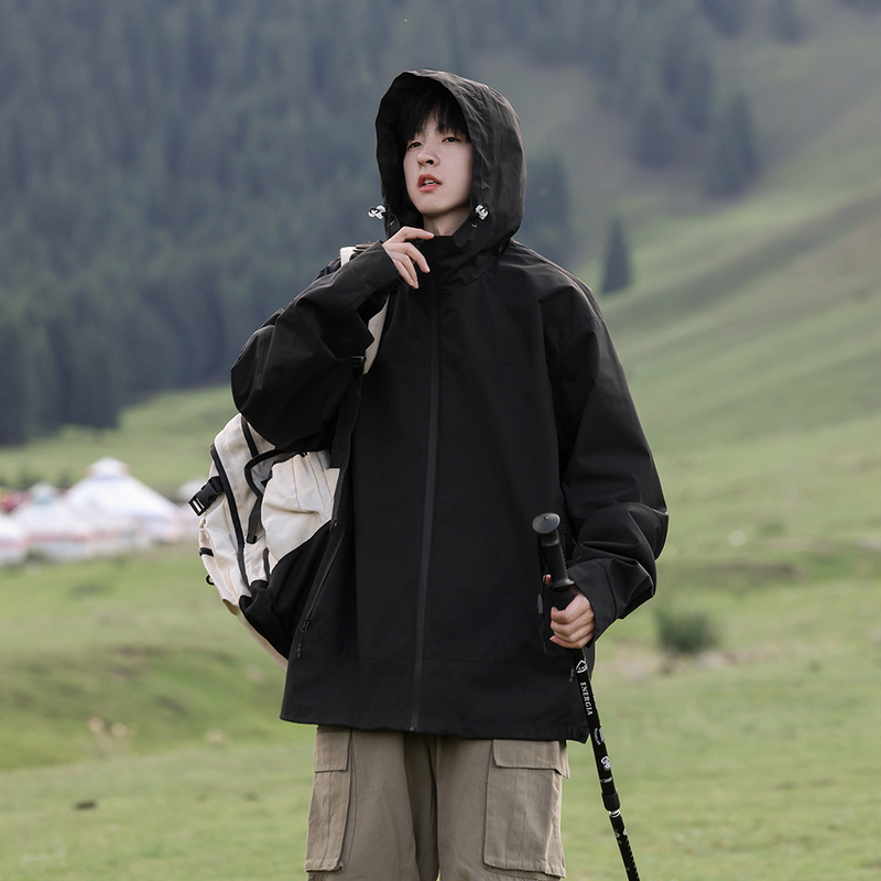 Autumn contrasting color stitching outdoor jacket