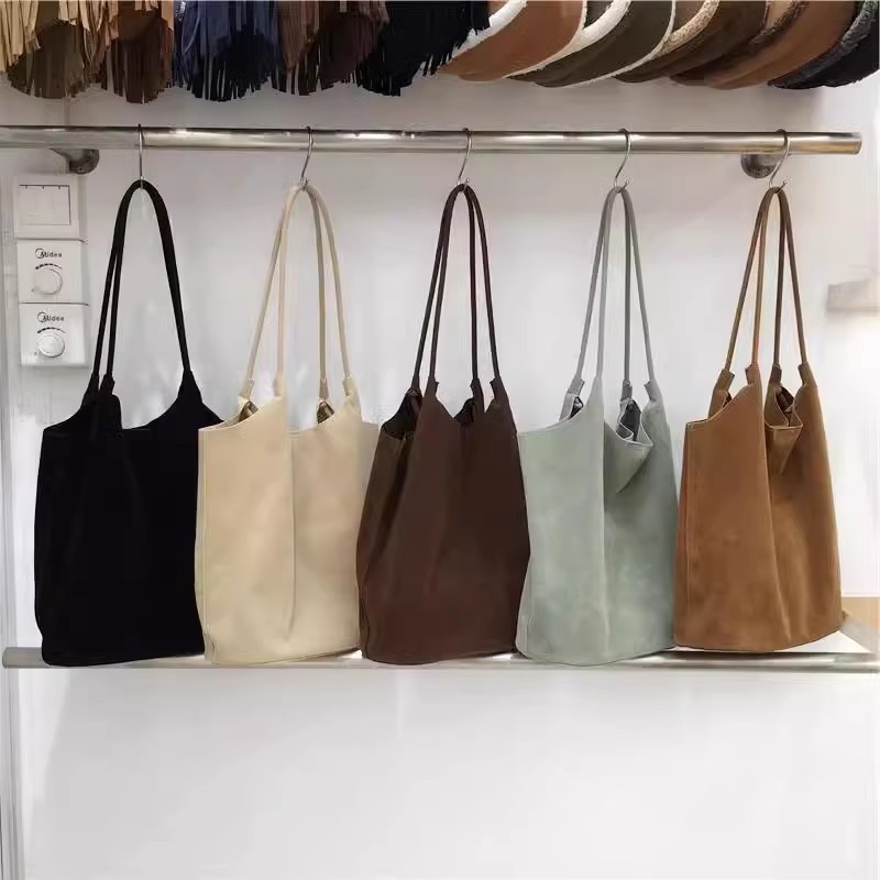 2024 Autumn and Winter New Niche Design Retro Suede Simple Soft Surface Large Capacity Women's Shoulder Underarm Tote Bag