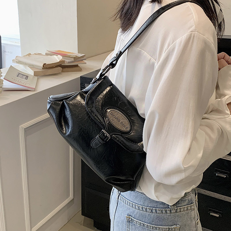 Women's bag cross-border niche design dumpling bag 2024 new spring and summer high-end armpit bag temperament single shoulder crossbody bag