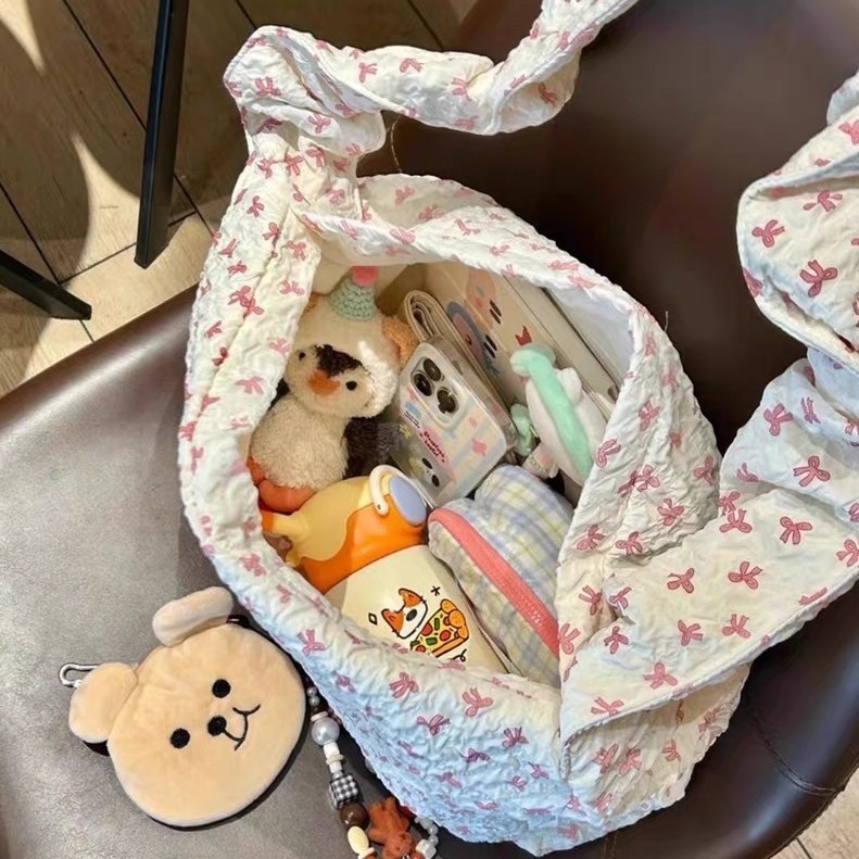 Korean large-capacity floral bag for women 2024 new pleated cloud bag niche dual-purpose tote commuting cross-body bag
