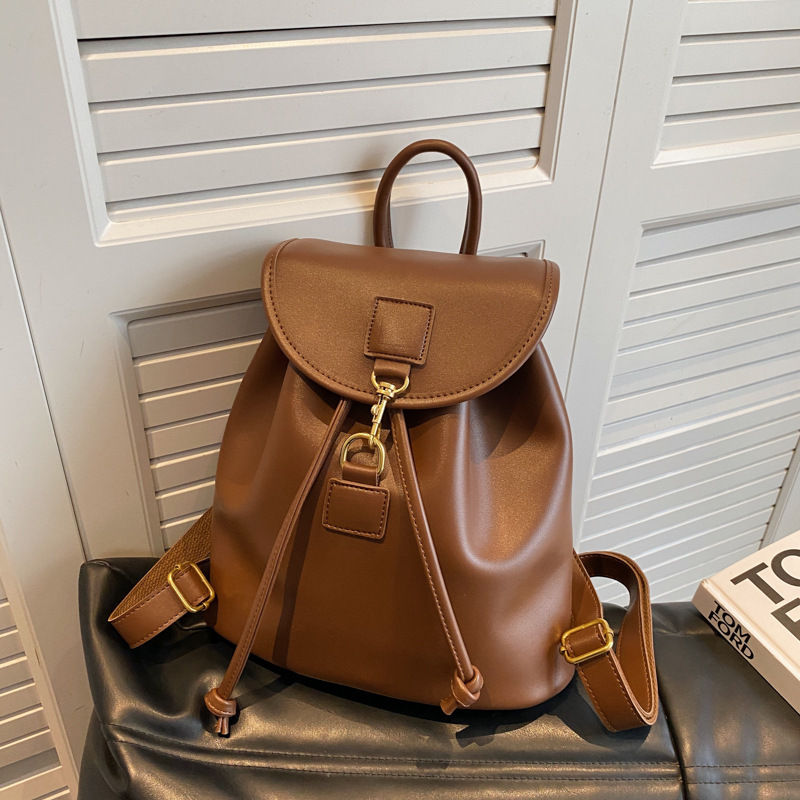 Large-capacity bag women's bag 2023 new summer backpack student school bag female travel texture small backpack