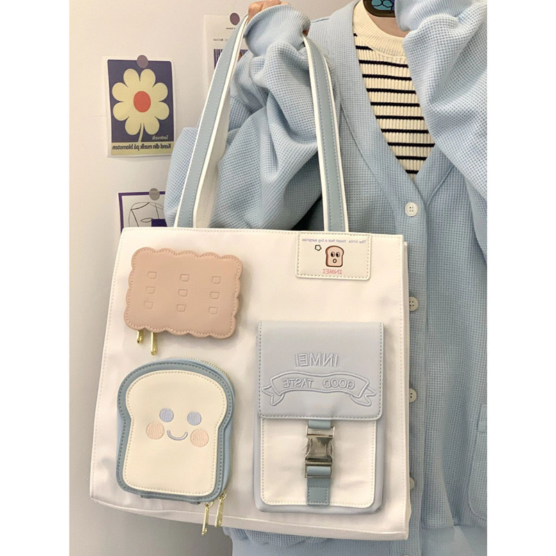 Cute girly toast tote bag, fashionable and versatile shoulder bag, cross-body bag for class, large-capacity commuter handbag