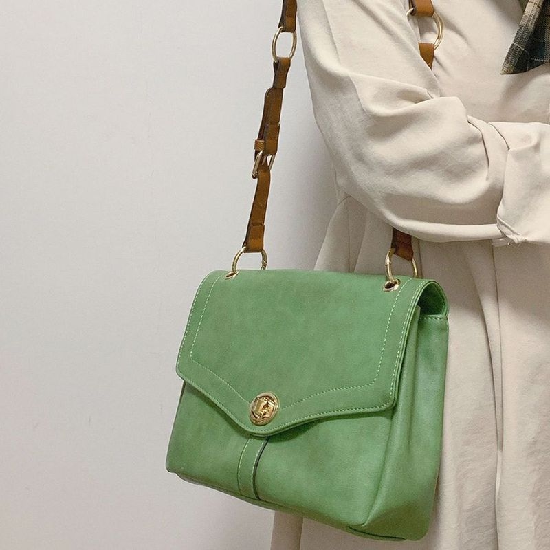 Retro large-capacity bag for women 2024 new trendy Korean briefcase niche texture single shoulder crossbody bag