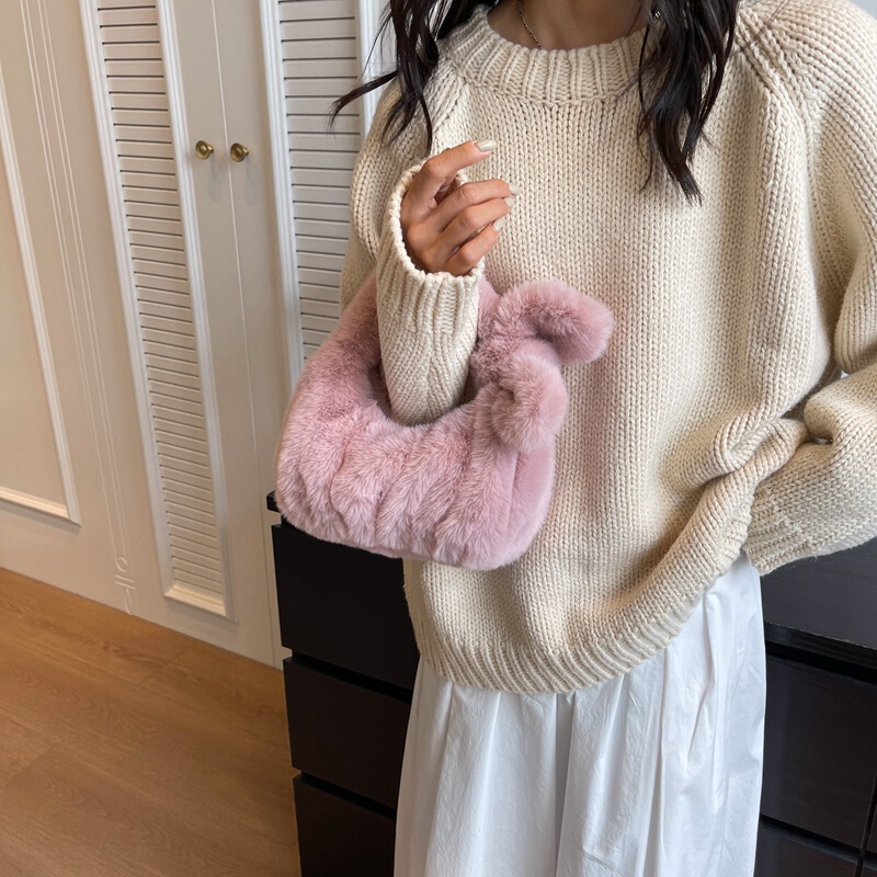 Outer Single Furry Bag Women's Autumn and Winter New Furry Bag Fashionable Pleated Cloud Bag Versatile Plush Handbag