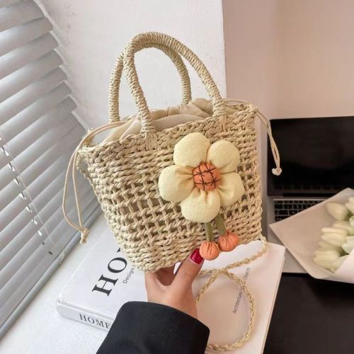 Handmade straw woven bag for women summer new niche design vegetable basket crossbody bag woven portable bucket bag