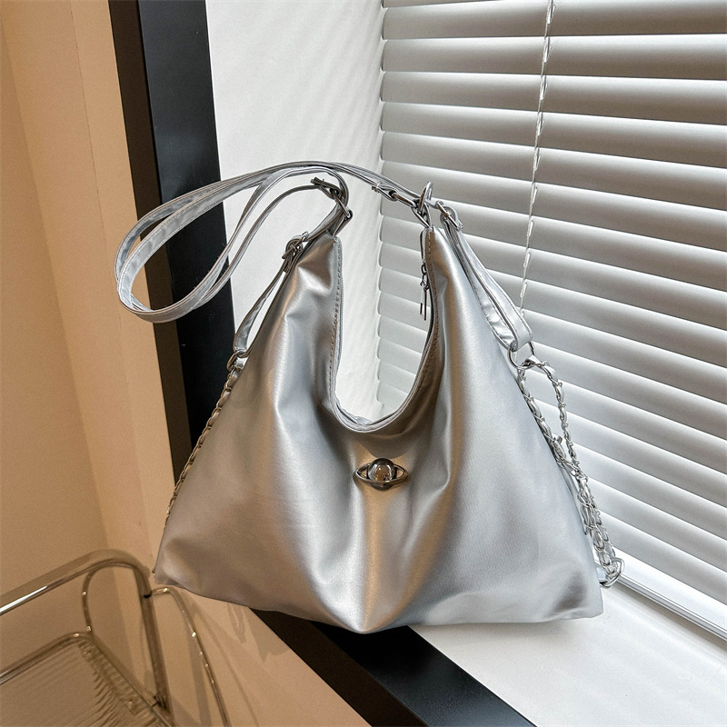 High-end texture silver bag women's new summer backpack large capacity shoulder tote bag commuter backpack