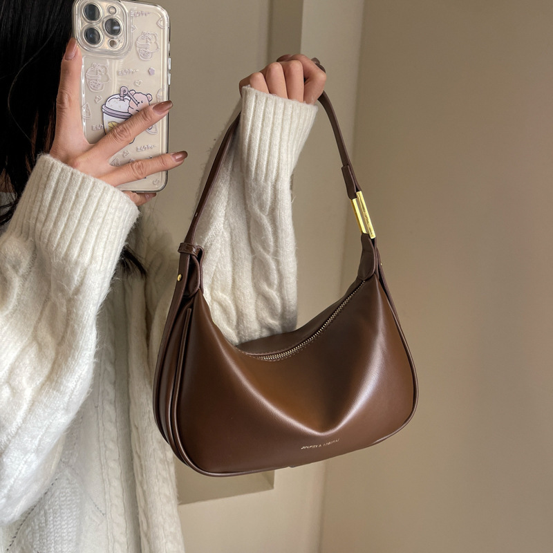 Korean style fashion versatile armpit bag for women autumn and winter new simple casual dumpling bag high-end shoulder bag