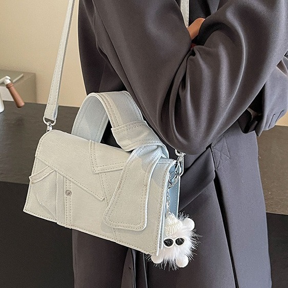 Cross-border foreign single Korean version fashionable denim stitching small square handbag 2024 foreign style versatile women's shoulder crossbody bag