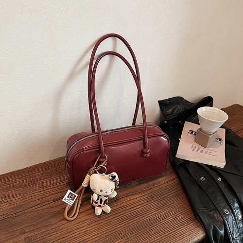 Korean niche bowling bag for women autumn 2024 new trendy retro armpit bag large capacity single shoulder red bag