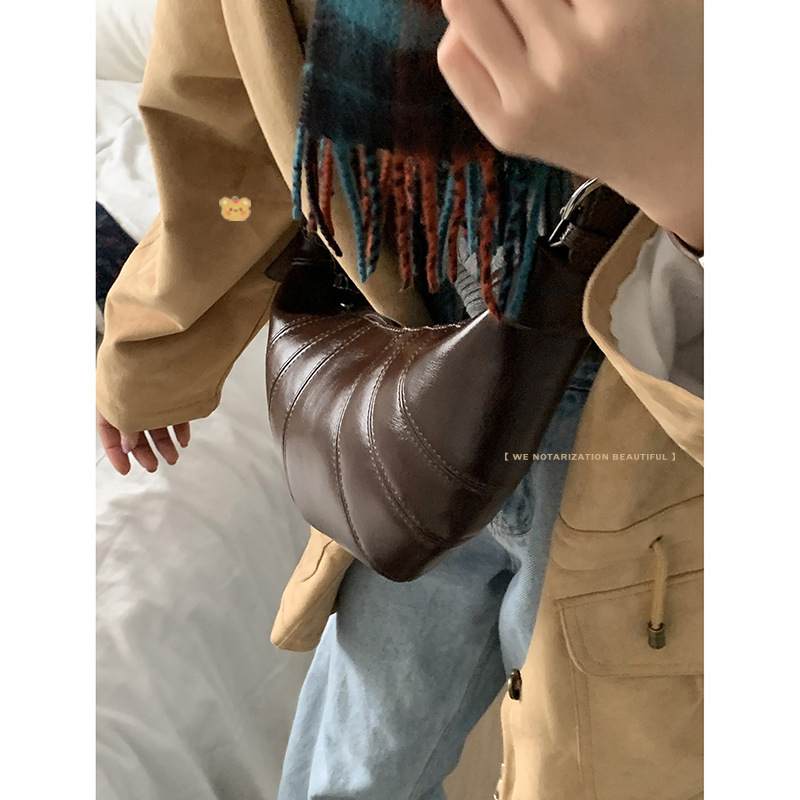 Retro autumn and winter ladies small bag croissant 2024 new fashion dumpling bag versatile crossbody bag