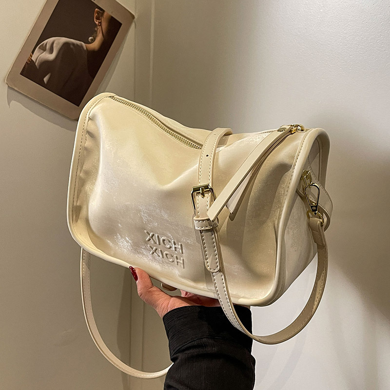 Foreign trade women's bags 2024 new daily versatile solid color single shoulder crossbody bag simple casual style texture handbag
