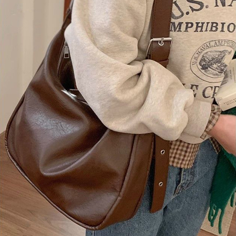 High-end large-capacity bag for women 2024 new autumn and winter retro simple cross-body bag Korean version soft leather tote bag for women