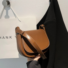 ins summer popular retro small bag women's new textured saddle bag foreign style versatile single shoulder crossbody bag
