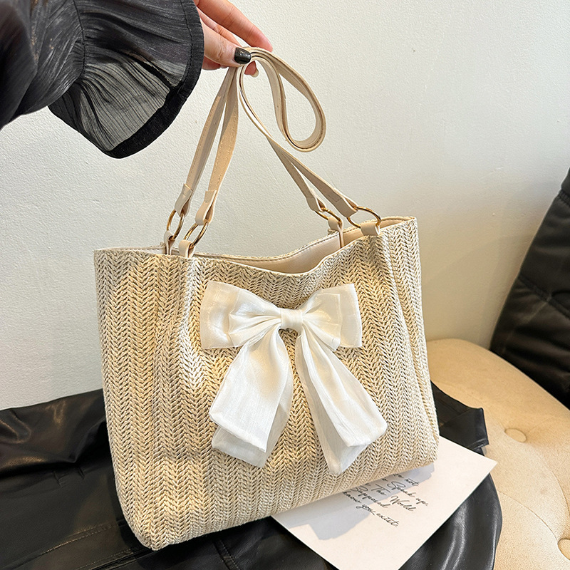 Niche design straw bag for women, large capacity, personalized, beautiful, stylish, casual bow, single shoulder tote, large bag