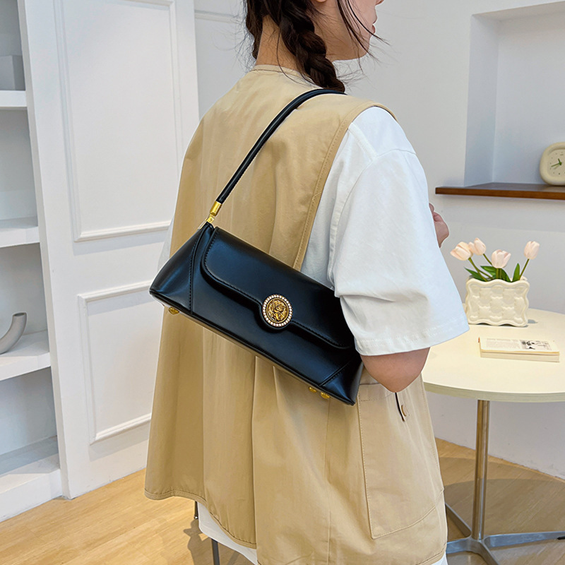 This year's popular fashion armpit bag wholesale large capacity casual commuter women's shoulder bag trendy PU small square bag
