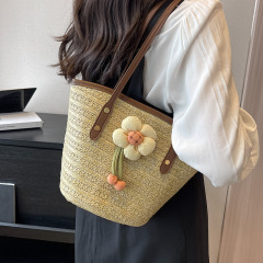 Woven straw bag women's large capacity new summer versatile shoulder beach bag this year's popular bucket bag
