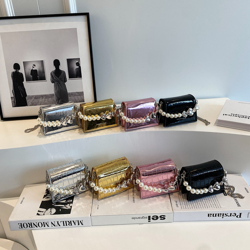 Children's Bag 2024 New Internet Celebrity Acrylic Chain Pearl Handbag Fashion Mirror Patent Leather Lipstick Crossbody Bag
