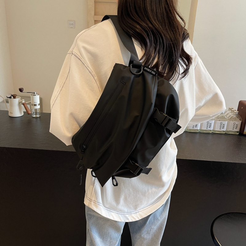 Sports and leisure crossbody bag, women's trendy brand workwear, Ruiying messenger bag, girls' cycling backpack, large capacity shoulder bag, trendy