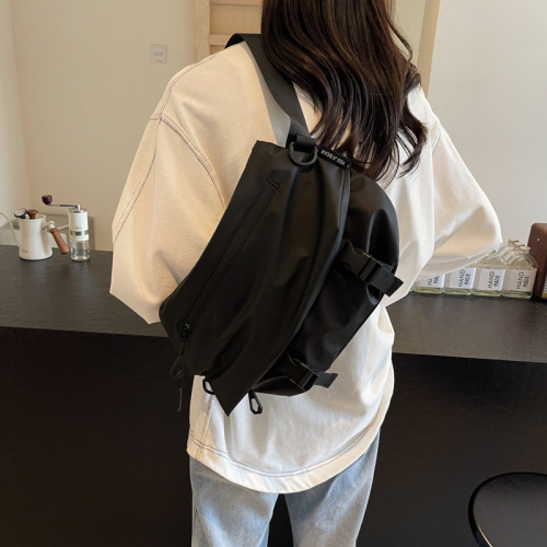 Sports and leisure crossbody bag, women's trendy brand workwear, Ruiying messenger bag, girls' cycling backpack, large capacity shoulder bag, trendy