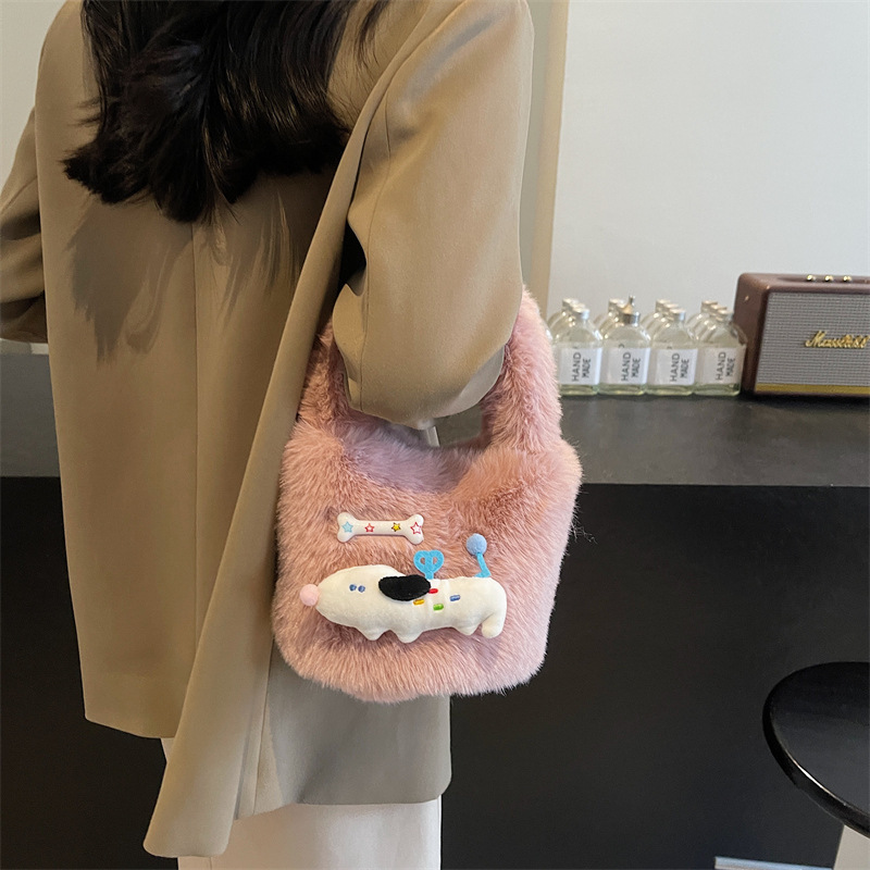 Foreign trade autumn and winter niche furry bags for women 2024 new versatile handbags exquisite small tote bags furry bags