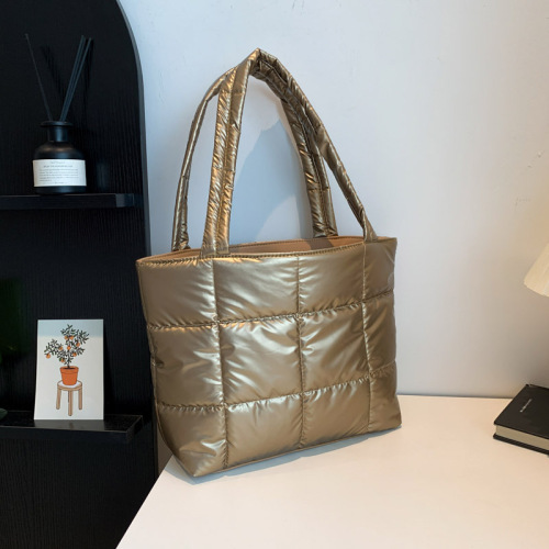 Internet celebrity large capacity fashion Korean version versatile ins shoulder bag women 2024 new armpit bag Korean version tote bag