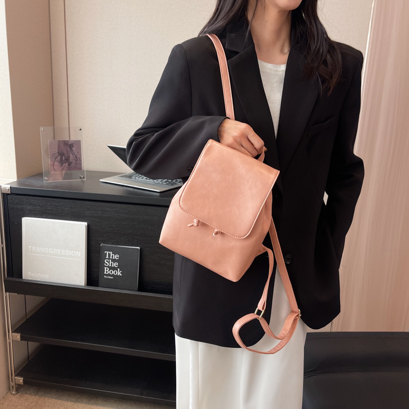 New high-end retro backpack for women 2024 versatile small fresh and simple women's bag lightweight high-looking small backpack