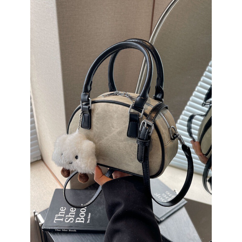 High-end texture, fashionable and versatile handbags for women 2024 new style Internet celebrity western style niche cross-body bowling bag