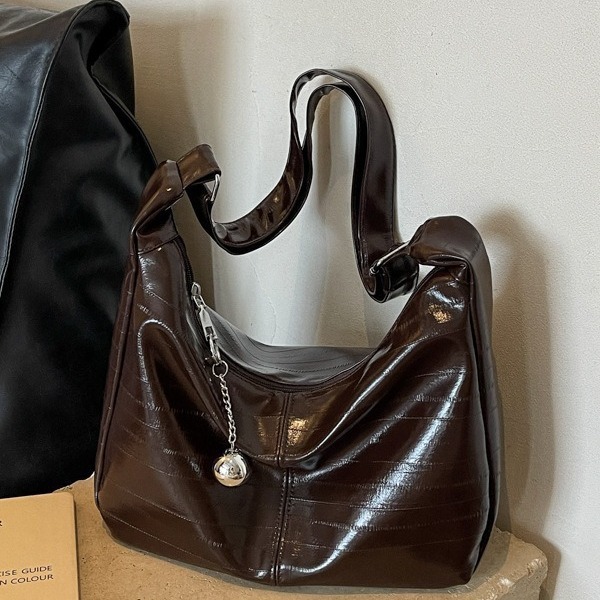 Casual niche large-capacity bag for women 2024 new popular retro versatile crossbody bag fashionable commuter shoulder bag
