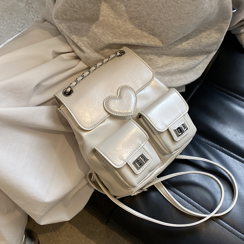 Korean small backpack, fashionable and high-end chain backpack for women 2024 new style, love heart, multi-pocket backpack