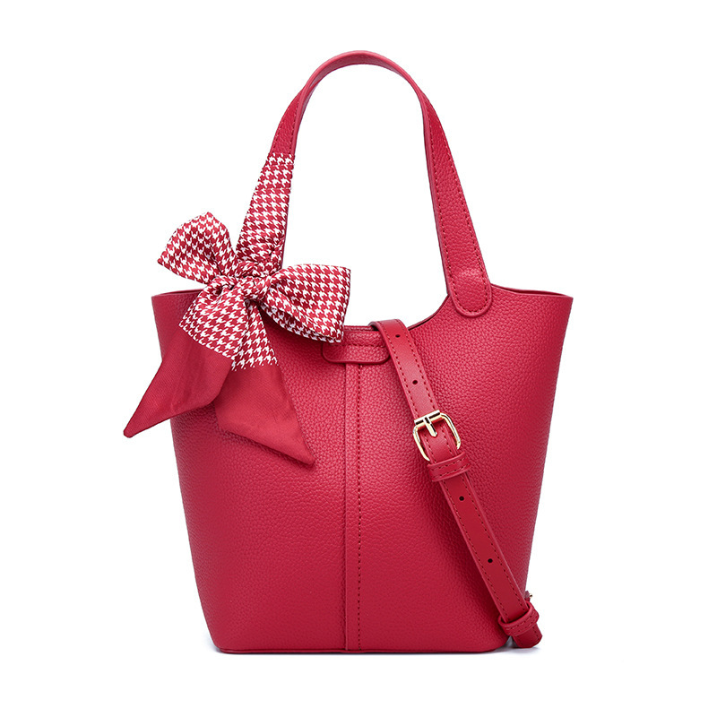 Niche design small bag women's bag 2024 new trendy fashion autumn and winter crossbody bag hot style portable mother-in-law bucket bag