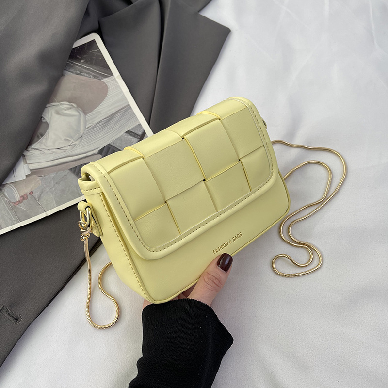 New bag women's bag 2024 spring and summer trend Internet celebrity woven bag texture single shoulder crossbody bag popular small square bag