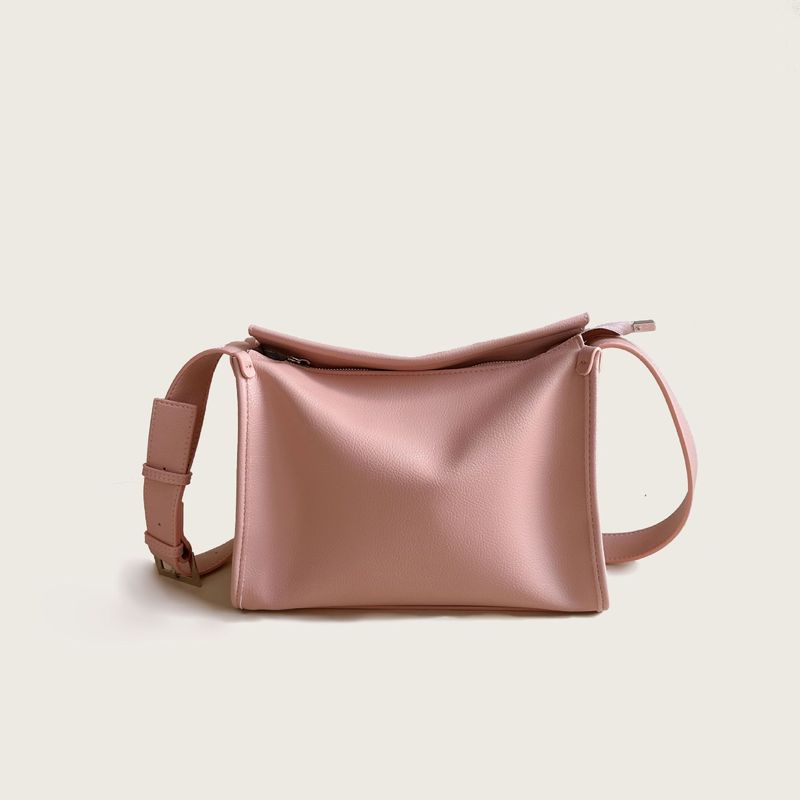 New retro style tote bag, simple and elegant leather shoulder armpit bag, commuting large capacity women's bag wholesale