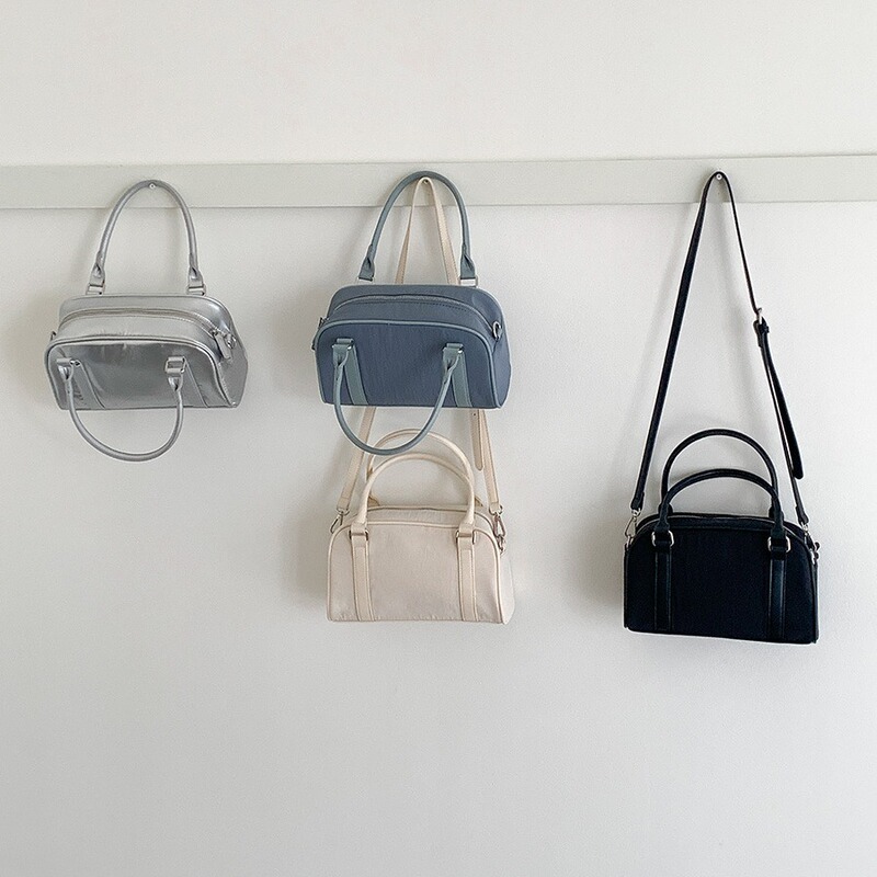 Niche spliced ​​crossbody Boston bag, fashionable Korean version 2024 new single shoulder small square bag nylon portable commuter bag