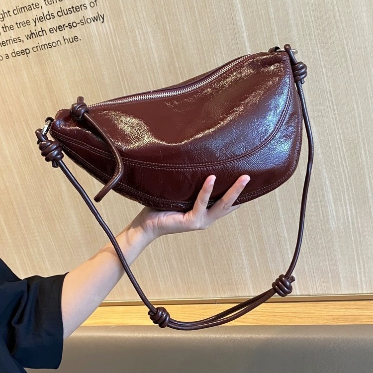 Niche fashionable high-end soft leather triangle bag for women 2024 new casual versatile dumpling bag single shoulder crossbody bag