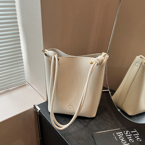 Cross-border autumn and winter retro large-capacity bag for women 2024 new fashion shoulder bag high-end tote bucket bag