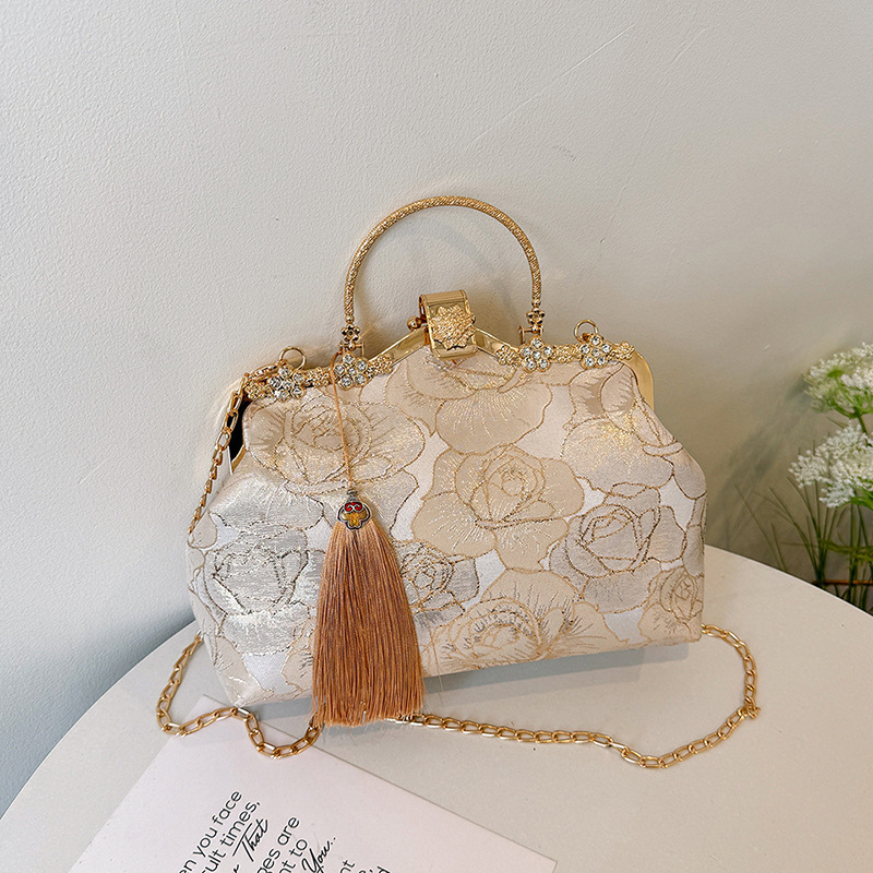 Fashion embroidered shell bag, new Chinese handbag, textured tassel chain crossbody bag, retro trend women's bag wholesale