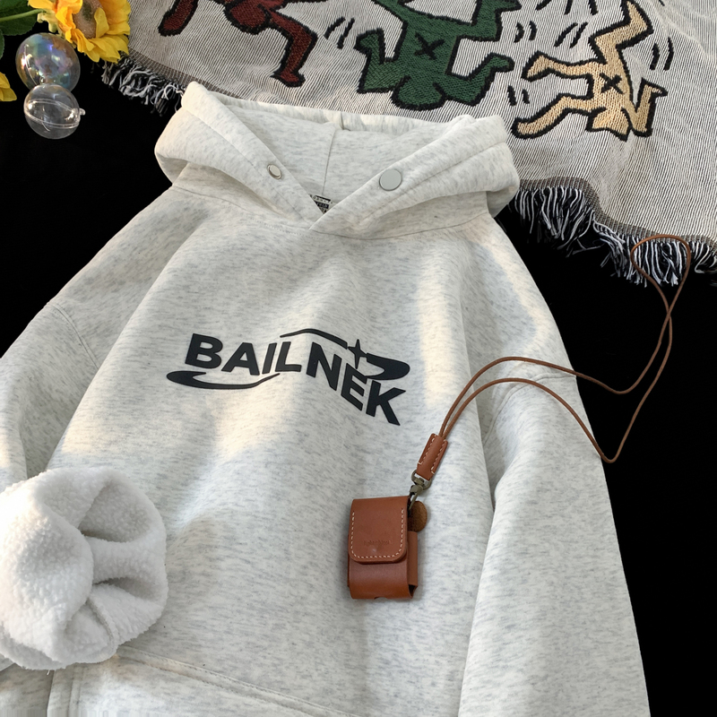 Heavy silicone letter plus velvet one button hooded sweatshirt for couple