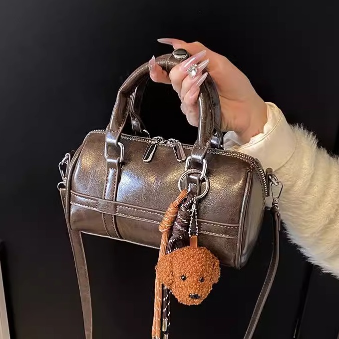 This year's popular oil wax leather small bag for women 2024 new style foreign style crossbody bag autumn and winter retro small bag