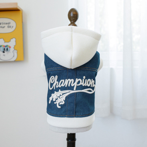 Factory direct supply/spot export pet clothes, dog and cat clothing, handsome hooded champion denim clothes