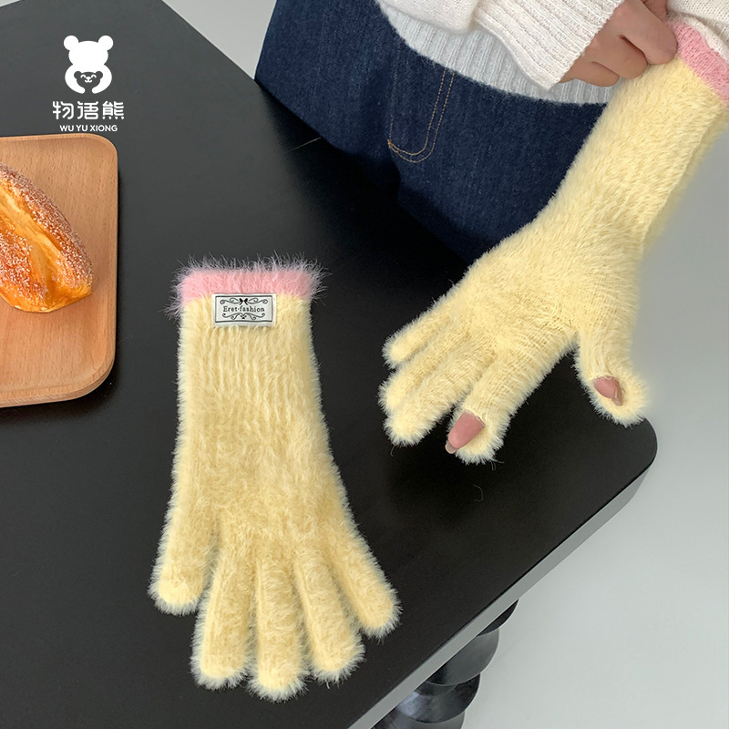 Girl's cute plush fingerless touch screen five-finger gloves for women to keep warm in winter, furry and cold-proof, new girlfriends for riding
