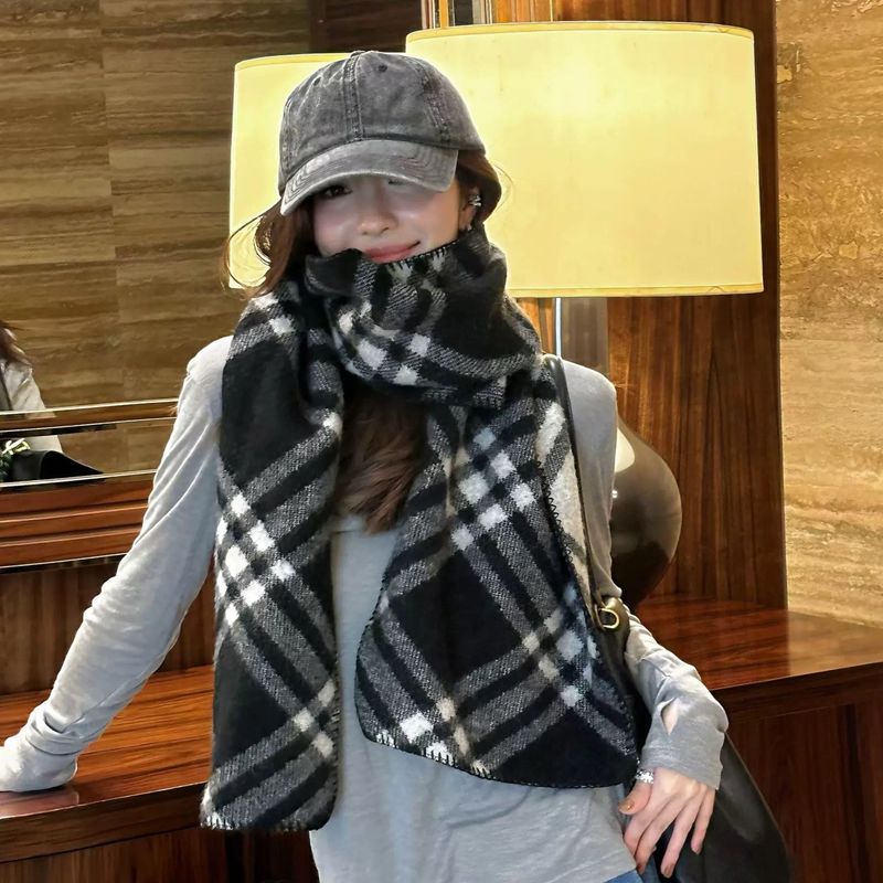 Star's same imitation cashmere scarf for men and women in winter, high-end double-sided plaid warm neck scarf, thickened and versatile shawl