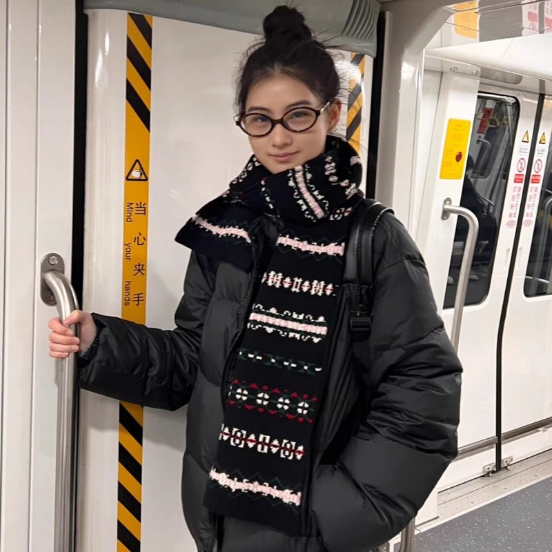 Korean version of Icelandic style jacquard scarf for women in autumn and winter new style casual otaku women same style thickened shawl scarf for men